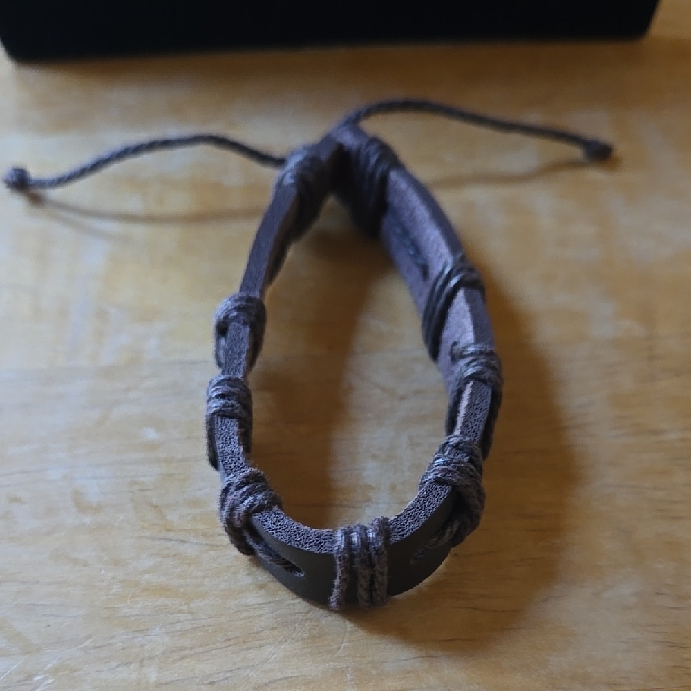 Unisex Brown Leather Adjustable Bracelet